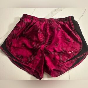 Nike Women's Fuchsia Geometric Athletic Shorts